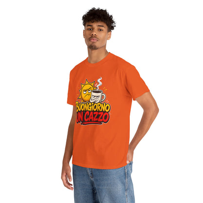 Maglietta Ironica "Buongiorno Un Cazzo" | T-Shirt Divertente con Sole e Caffè | Idea Regalo Uomo Donna