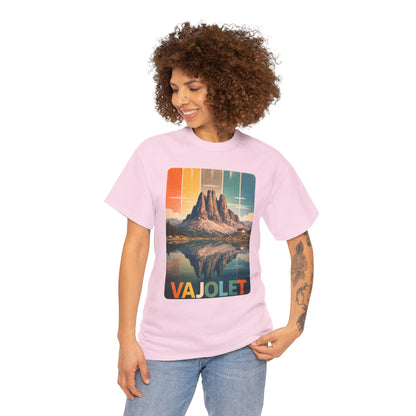 Dolomiti T-shirt, Torri del Vajolet Maglietta, Montagna Alpina Vintage, Paesaggio Lago, Idea Regalo Trekking